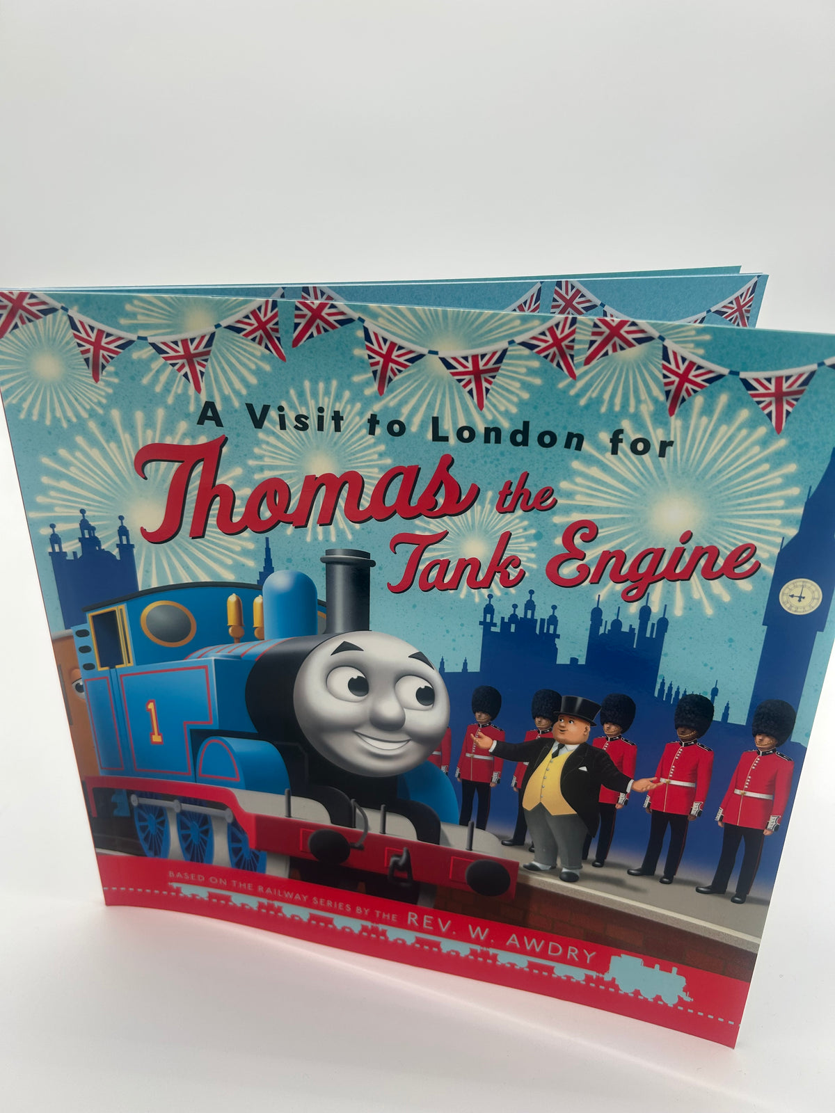 BOOK: THOMAS VISITS LONDON